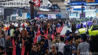 Masyarakat umum baru bisa mengunjungi GIIAS 2025 pada hari Kamis (24/7/2025). Hari itu adalah VIP Day, dibuka untuk umum mulai pukul 12.00 WIB sampai 21.00 WIB. Pada 24 Juli 2025 juga akan digelar upacara pembukaan GIIAS 2025.