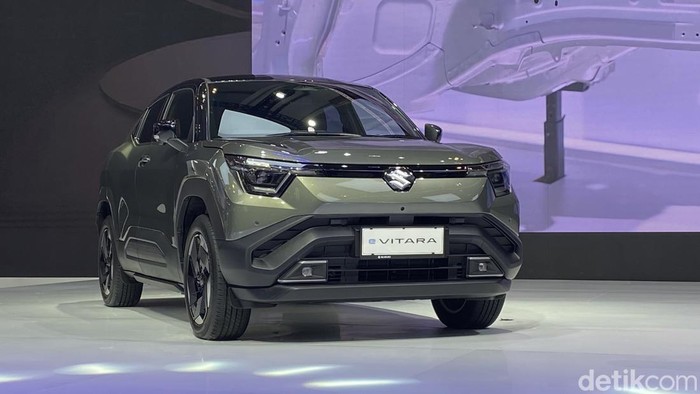 Suzuki e Vitara dipamerkan pada ajang GIIAS 2025 dan akan masuk Indonesia pada awal 2026