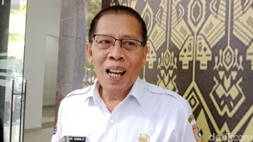 Wakil Bupati Lombok Timur ketika diwawancara seusai menghadiri rapat koordinasi persiapan ajang Fornas, Rabu (23/7/2025). (M.Sanusi Ardi W/detikBali)