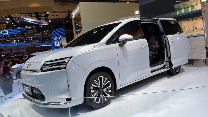 Wuling Cortez Darion meluncur di GIIAS 2025, ada pilihan hybrid dan EV