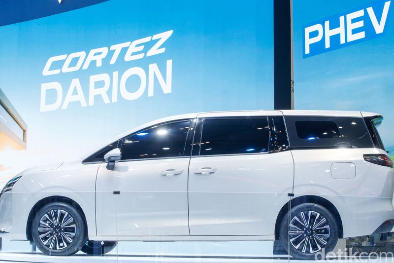 Wuling Cortez Darion saat diluncurkan di GIIAS 2025, ICE BSD, Tangerang, Rabu (23/7/2025).