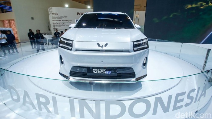 Wuling Luncurkan MPV Cortez Darion, Ini Wujudnya Wuling Cortez Darion saat diluncurkan di GIIAS 2025, ICE BSD, Tangerang, Rabu (23/7/2025).