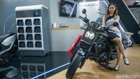 Rebel 1100 terbaru kini memiliki posisi berkendara disempurnakan dengan ubahan pada posisi stang kemudi dan pijakan kaki, dipadukan jok yang lebih tebal untuk kenyamanan pengendara. Model ini juga dibekali dengan pengaturan mesin terbaru yang menghasilkan torsi lebih besar pada putaran bawah dan menengah.