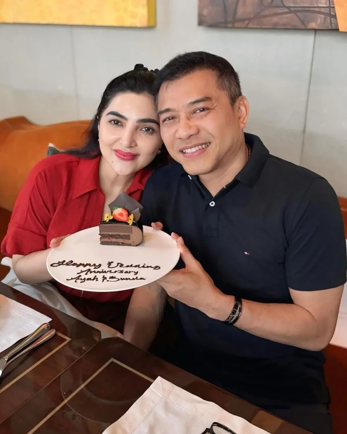 Anang dan Ashanty Anang dan Ashanty saat kulineran bersama.