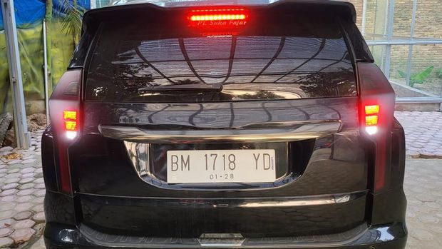 Bareskrim Polri menjerat kurir 38 kilogram sabu dengan TPPU serta menyita sejumlah aset-aset. Tersangka HW ditangkap di Dumai, Riau, Kamis (24/7/2025).