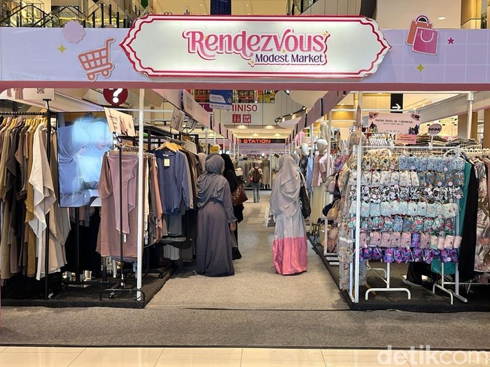 Bazar modest dan hijab, Rendezvous Modest Market kembali digelar mulai dari 23 Juli hingga 3 Agustus 2025 di Grand Atrium Aeon Mall Delta Mas, Cikarang. Ada 40 brand lokal yang memberikan potongan harga yang menarik hingga 70%. Bazar modest dan hijab, Rendezvous Modest Market kembali digelar mulai dari 23 Juli hingga 3 Agustus 2025 di Grand Atrium Aeon Mall Delta Mas, Cikarang. Ada 40 brand lokal yang memberikan potongan harga yang menarik hingga 70%.