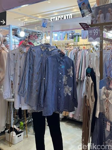 Bazar modest dan hijab, Rendezvous Modest Market kembali digelar mulai dari 23 Juli hingga 3 Agustus 2025 di Grand Atrium Aeon Mall Delta Mas, Cikarang. Ada 40 brand lokal yang memberikan potongan harga yang menarik hingga 70%.