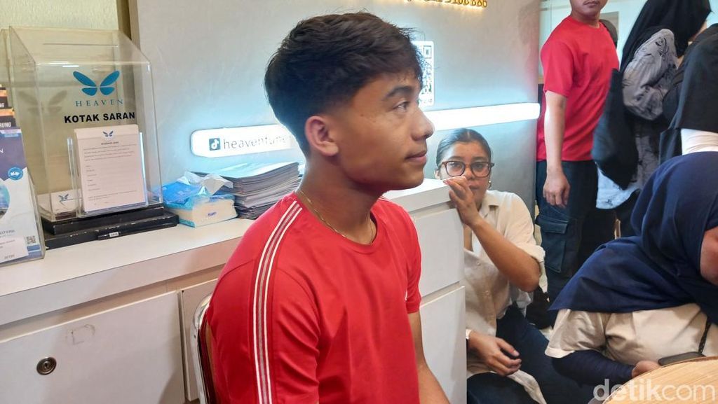 Betrand Peto Kenang Diberikan Nama China Oleh Mendiang Ayah Sarwendah