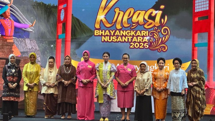 Bhayangkari menggelar Bazar Kreasi Bhayangkari Nusantara 2025