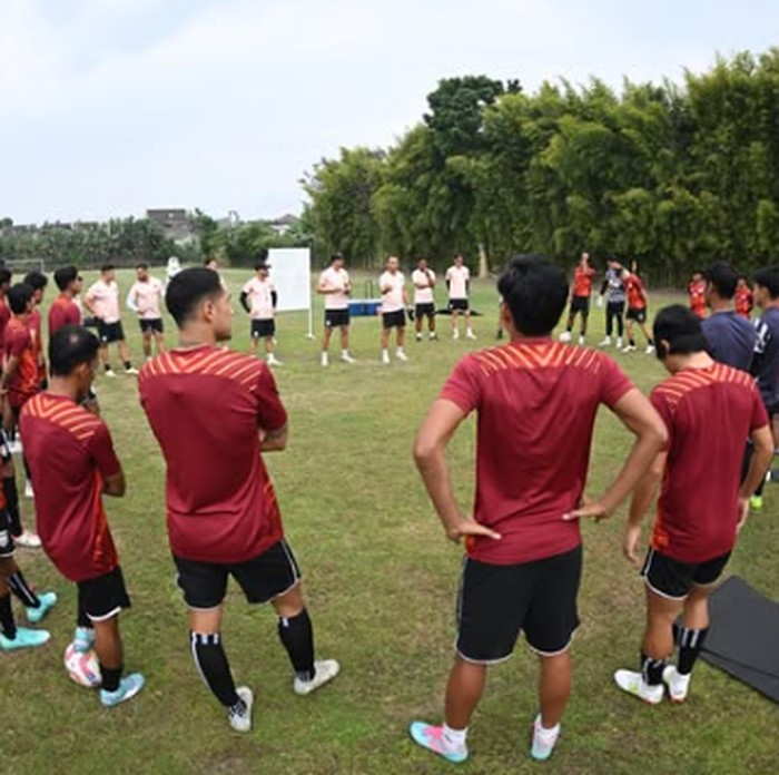 Borneo FC Samarinda masih melakukan pemusatan latihan di Yogjakarta. Pelatih skuad Pesut Etam, Fabio Lefundes mengatakan kondisi fisik anak asuhnya semakin baik.