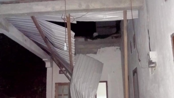 Gempa dengan magnitudo (M) 5,7 mengguncang Poso, Sulawesi Tengah (Sulteng). Gempa ini mengakibatkan satu rumah roboh dan 3 lainnya rusak (dok istimewa)