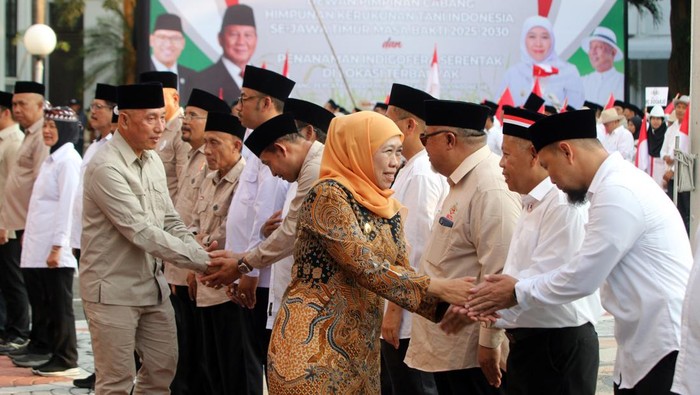 Gubernur Jatim Khofifah Indar Prawansa di acara pelantikan HKTI Jatim