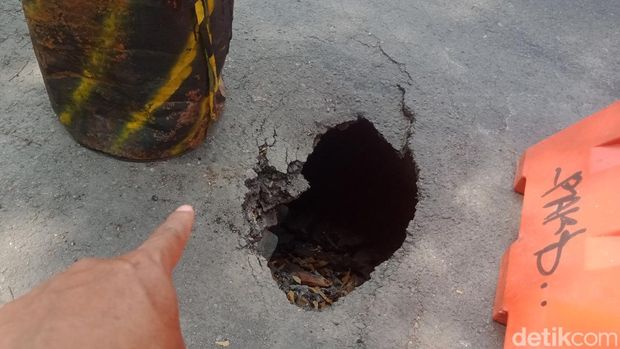 Jalan Mayor Kusmanto ruas Desa Sekarsuli, Kecamatan Klaten.