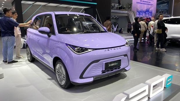 Jetour x20e mejeng di GIIAS 2025