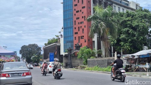 Aston Inn, jadi salah satu hotel bintang di Mataram yang membuka Job Fair, Sabtu (26/7/2025).