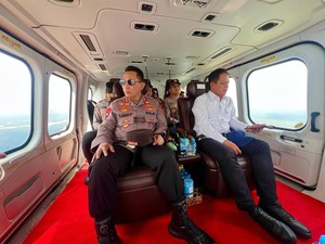 Didampingi Kapolda Riau, Kapolri Pantau Karhutla di Rohul Via Udara