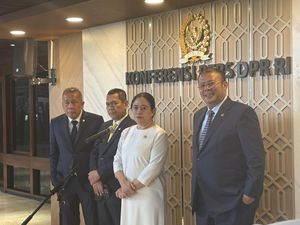 Puan Buka Suara soal Permintaan Basuki Ubah Status Bandara & RTJM