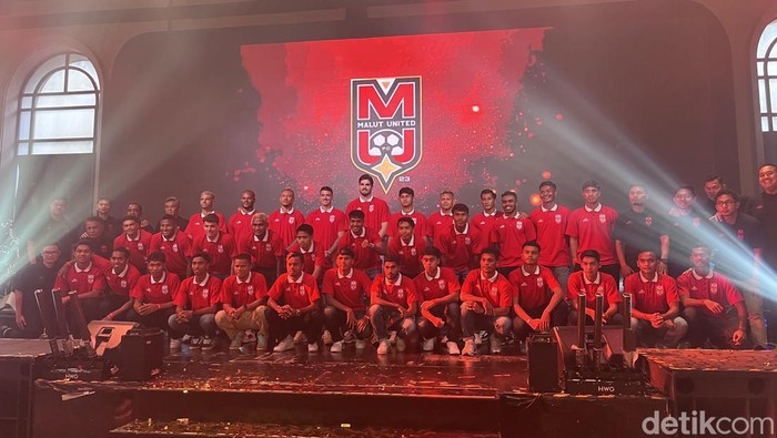 Skuad Malut United saat launching tim jelang Super League 2025/2026 di Sinduadi, Mlati, Sleman, Kamis (24/7/2025).