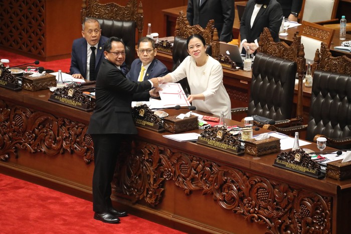 Mendagri Tito Karnavian dan Puan Maharani