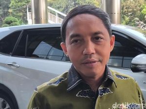 Kelakar Raja Juli Ngaku Mulas Saat Tahu Akan Ketemu Jokowi di UGM