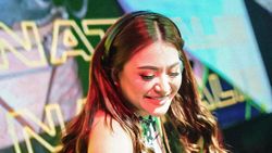 Nge-DJ Upaya Nathalie Holscher Bertahan Hidup