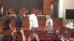 Mata Nikita Mirzani Gak Lepas Pandangi Reza Gladys