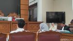 Mata Nikita Mirzani Gak Lepas Pandangi Reza Gladys