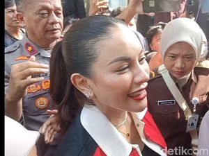 Kronologi Reza Gladys Serahkan Uang Rp 4 M untuk Bungkam Nikita Mirzani
