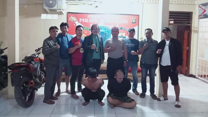 Pelaku penusukan di Ogan Ilir saat diamankan polisi