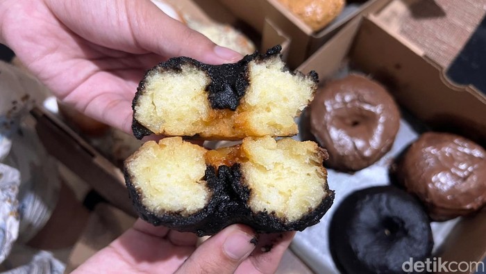 Begini Rasa Donat Pinkan Mambo Sekotaknya Rp 200 Ribu yang Viral
