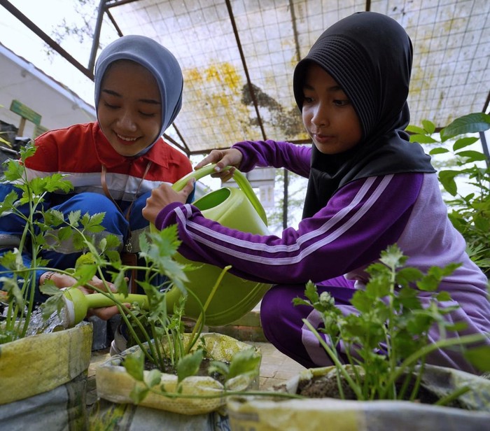 Sebanyak 94 program initiative Community Involvement and Development (CID) terkait kesehatan dan pendidikan anak telah direalisasikan