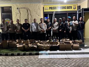 Polisi Sita Ratusan Botol Miras di Ogan Ilir dari Tempat Orkes dan Warung