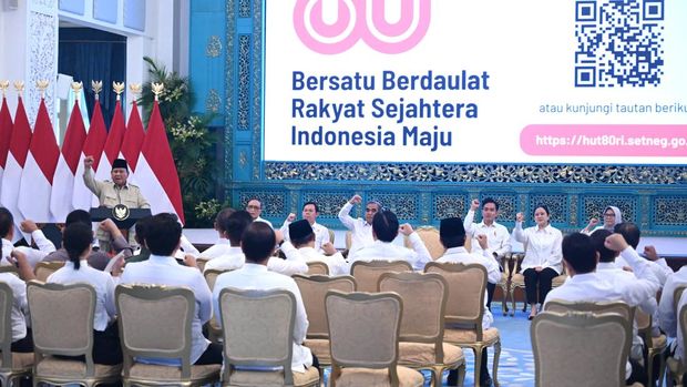 Presiden Prabowo saat meluncurkan logo HUT ke-80 RI.