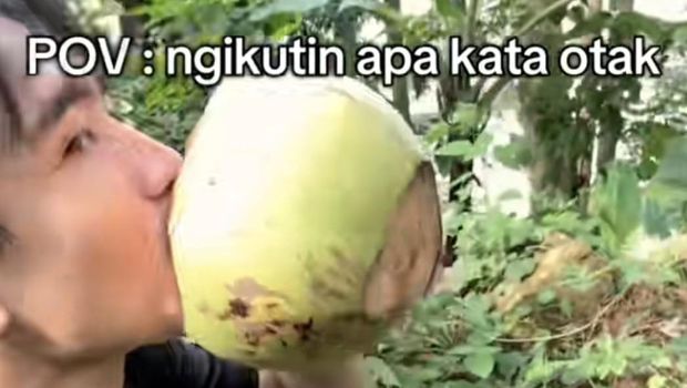 Nekat! Pria Mukbang Sesajen gegara Ikuti 'Intruisive Thought'