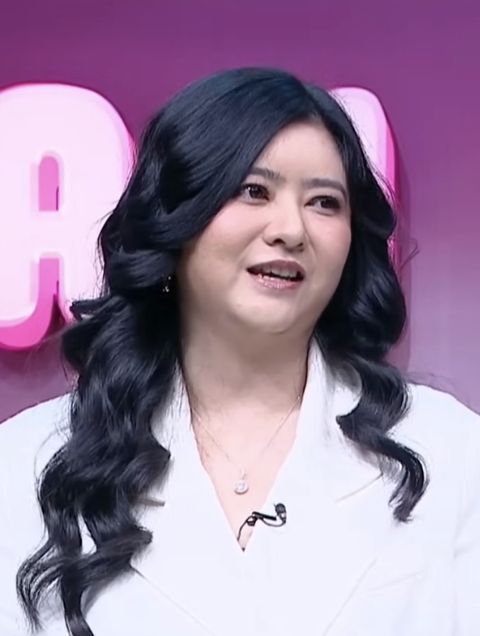 Qory Sandioriva Qory Sandioriva saat menjadi bintang tamu Pagi Pagi Ambyar Trans TV, Rabu (23/7/2025).