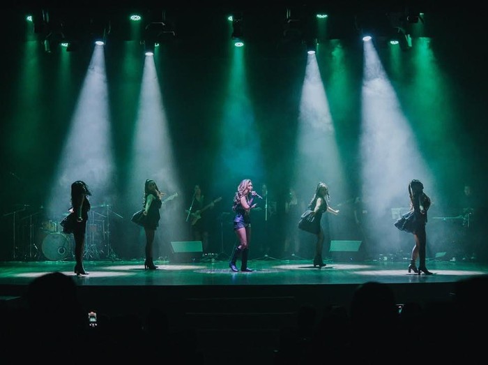 Queennara Konser tunggal Queennara untuk tugas akhir.