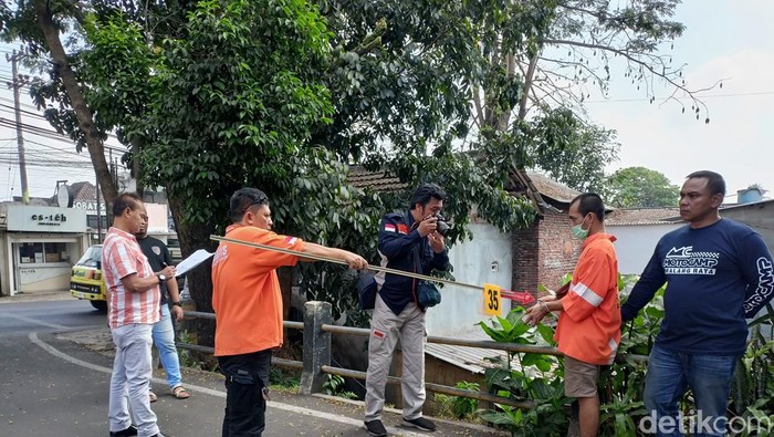 Rekonstruksi pembunuhan muncikari di Losmen Kota Malang