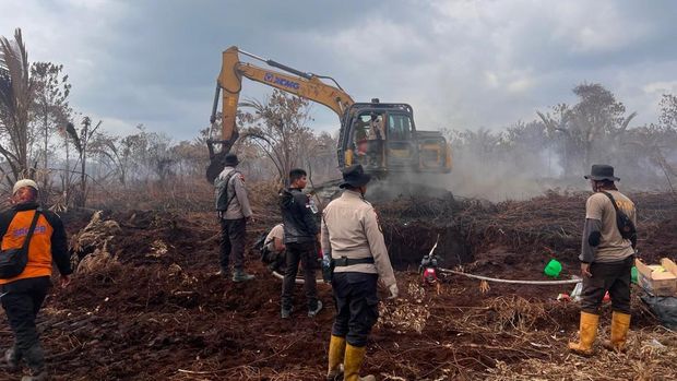 Sebanyak 10 embung dibangun di Tanjung Peranap, Kepulauan Meranti sebagai pasokan air untuk pemadaman karhutla, Rabu (23/7/2025).