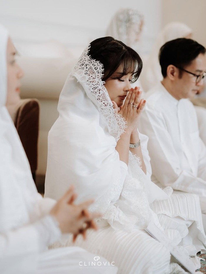 Siti Adira Kania jalani pengajian Siti Adira Kania dalam Instagram miliknya.