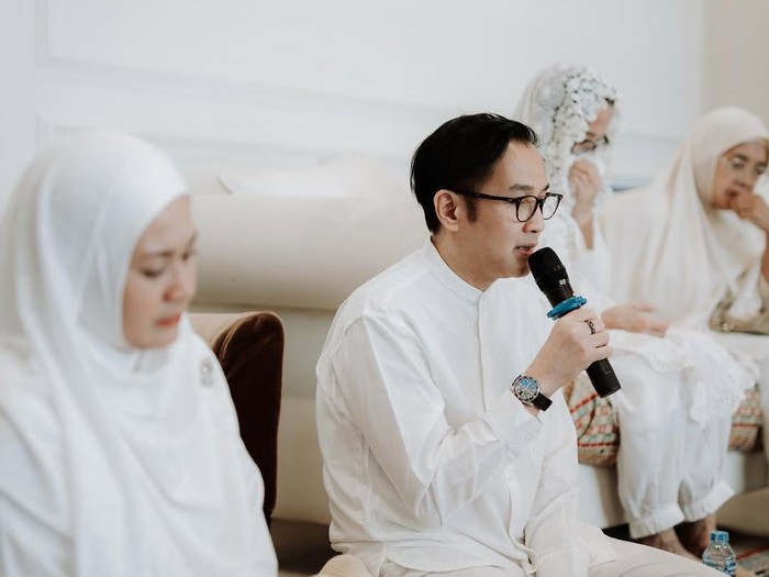 Siti Adira Kania jalani pengajian Siti Adira Kania dalam Instagram miliknya.