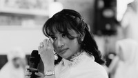 Ada tangis kebahagiaan dalam acara tersebut. Foto: dok instagram Siti Adira Kania/clinovic_photography