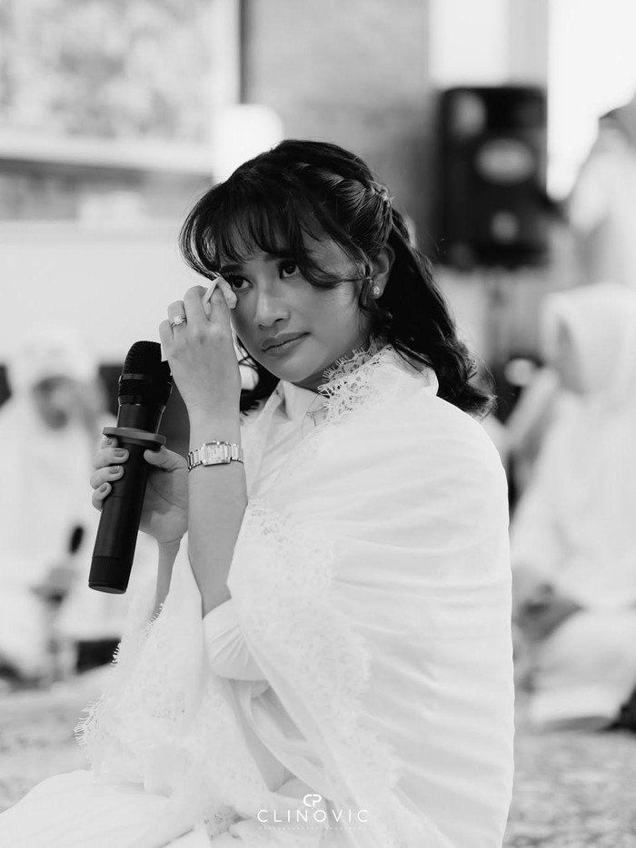 Siti Adira Kania jalani pengajian Siti Adira Kania dalam Instagram miliknya.