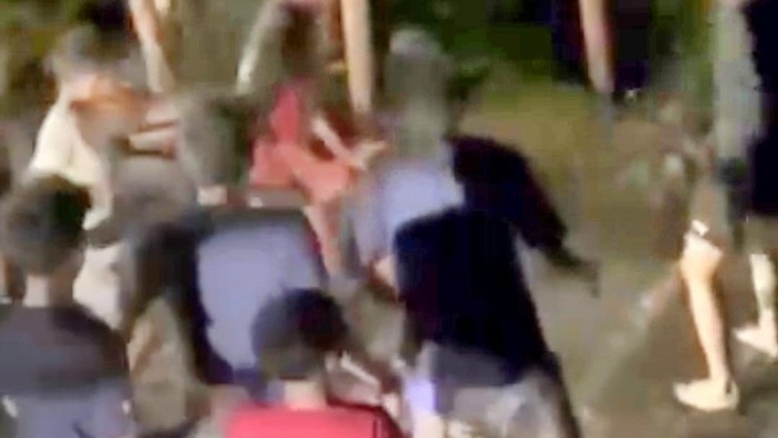 Video viral pemuda di Tarakan dikeroyok massa karena diduga mencuri rumput laut.