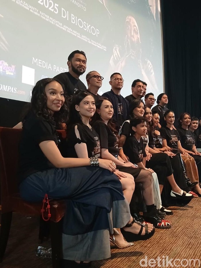 pemain film Horor Sihir Pelakor saat ditemui di kawasan Jakarta, Kamis, 24 Juli 2025.