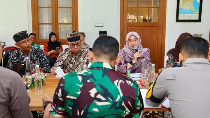 Bupati Ipuk minta jalur Gumitir tak ditutup total