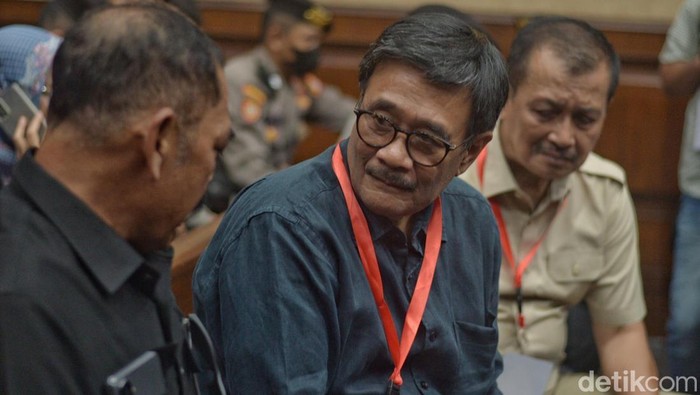 Sejumlah tokoh PDI Perjuangan tampak hadir dalam sidang vonis Sekjen PDIP Hasto Kristiyanto di Pengadilan Negeri Jakarta Pusat, Jumat (25/7/2025).
