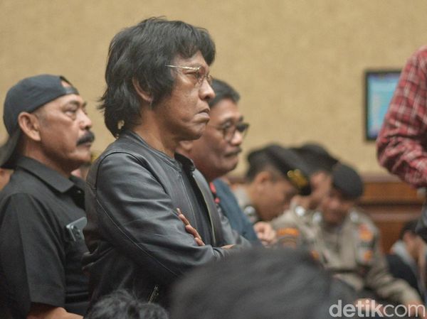 Deretan Tokoh PDIP Kompak Hadiri Sidang Vonis Hasto