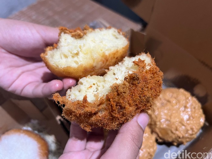 Donat Pinkan Mambo