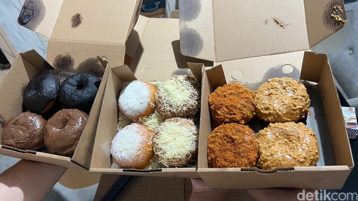 Donat Pinkan Mambo Donat Pinkan Mambo