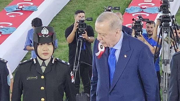 Dua orang polwan Polda Riau lulus pendidikan kepolisian di Turki dan dilantik langsung oleh Presiden Erdogan, Rabu (23/7/2025) waktu setempat.